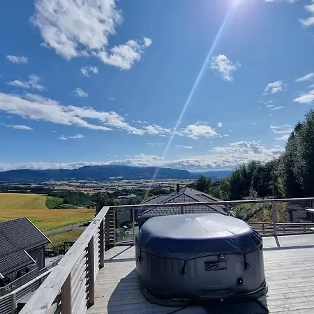 Hus I Med Panoramautsikt Naer Granasen Skistadion Vm2025 度假居 特隆赫姆